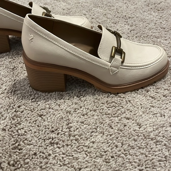 ZODIAC Gemma Loafer Size 9‎ like new!! - Picture 5 of 10